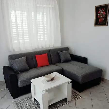Oceania Apartment *
