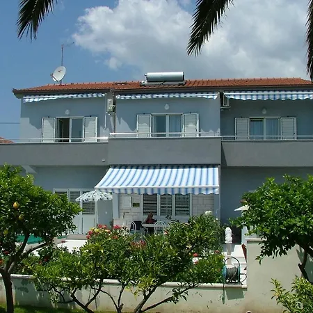 Oceania Apartment *